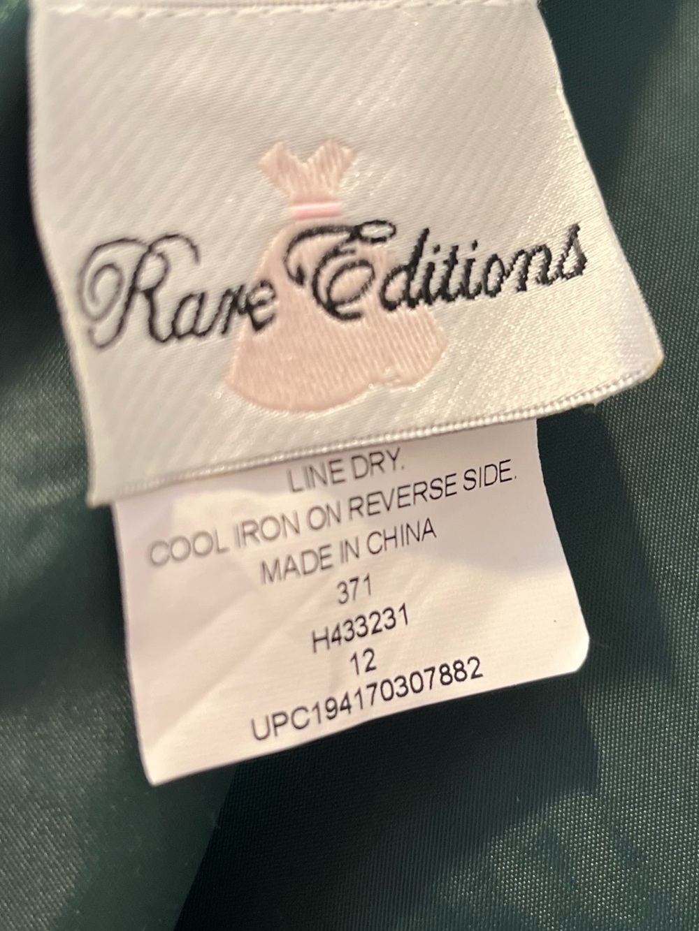 š-Rare Editions Hunter Green Lace Bodice Hi-Lo Dress. Size: 12 - Picture 6 of 6